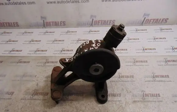 Toyota Auris 150 Engine mount bracket