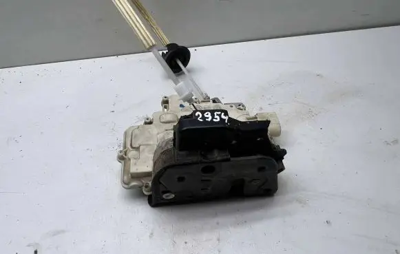 Audi A3 S3 8P Front door lock 4F1837016