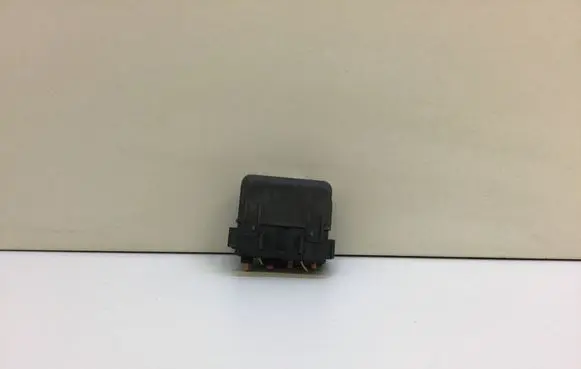 Renault Clio III Other relay 22204040 20241077