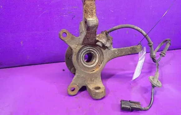 Hyundai Getz Front wheel hub spindle knuckle