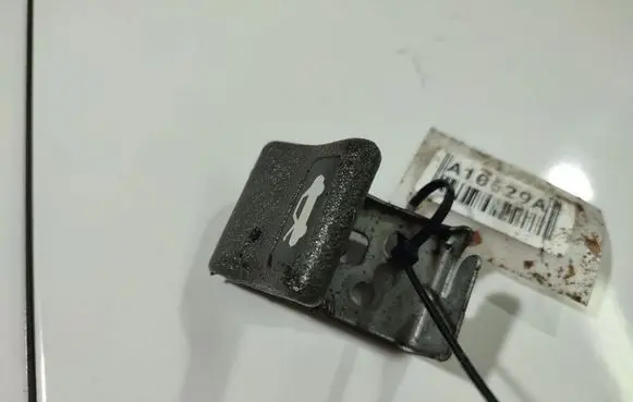 Subaru Legacy Engine bonnet (hood) release handle 