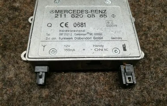 Mercedes-Benz E W211 Bluetooth control unit module A2118200885 2118200885