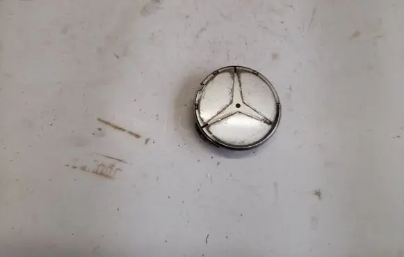 Mercedes-Benz CLA C117 X117 W117 Original wheel cap 2204000125