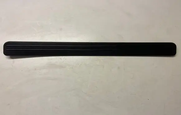 Hyundai Genesis Front sill trim cover 858752M000