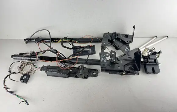 Audi A7 S7 4G Tailgate hydraulic set 4G8827851F 4G8827852F 4G8959107R
