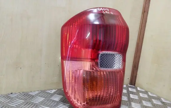 Toyota RAV 4 (XA20) Rear/tail lights