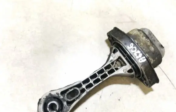 Volkswagen Golf IV Engine mount bracket