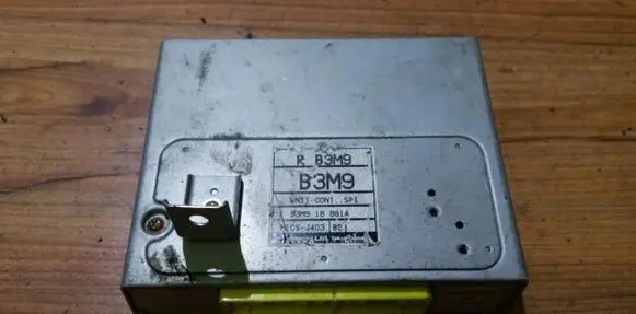 Mazda 121 Engine control unit/module b3m918881a mecsj403