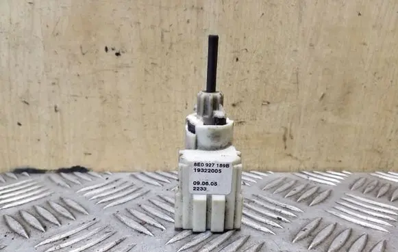 Volkswagen Transporter - Caravelle T5 Brake pedal sensor switch 8E0927189B