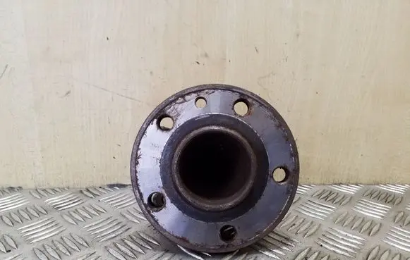 Volvo S80 Rear wheel hub