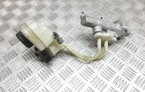 Opel Meriva A Master brake cylinder Y21627