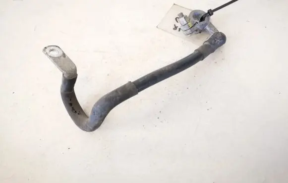 Skoda Octavia Mk2 (1Z) Positive cable (battery)