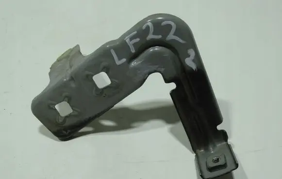 BMW 2 F22 F23 Fender mounting bracket