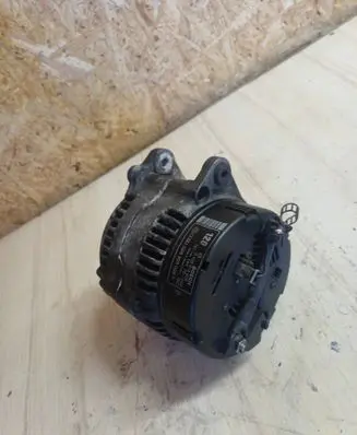Volkswagen PASSAT B5 Generator/alternator 0123515008 028903028F