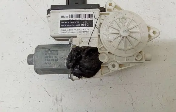 BMW X3 E83 Rear door window regulator motor 69259662