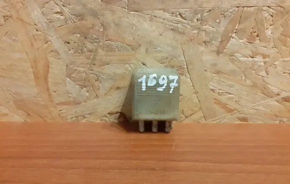 Mercedes-Benz C W202 Other relay 1697 898135