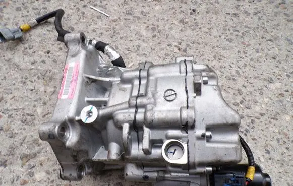 Gearbox transfer box case