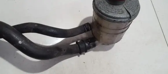 Power steering fluid tank/reservoir