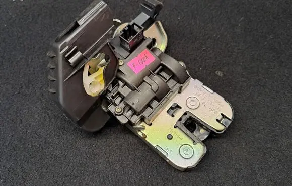 Audi A6 S6 C7 4G Tailgate/trunk/boot lock/catch/latch 8K9827505A