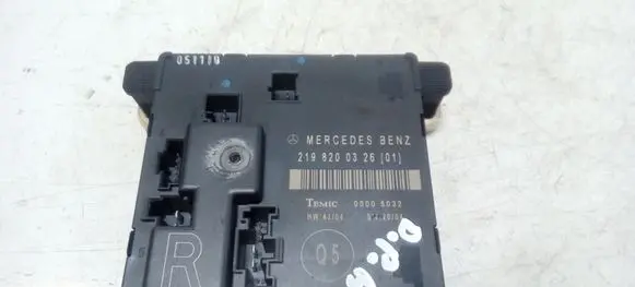 Mercedes-Benz CLS C219 Door control unit/module 2198200326