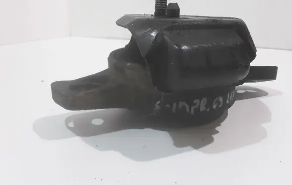 Subaru Impreza III Engine mount bracket