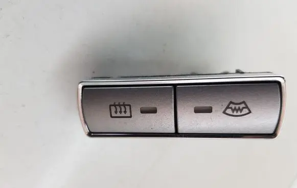 Ford Mondeo MK IV Windscreen/window heater switch 6M2T18K574AC