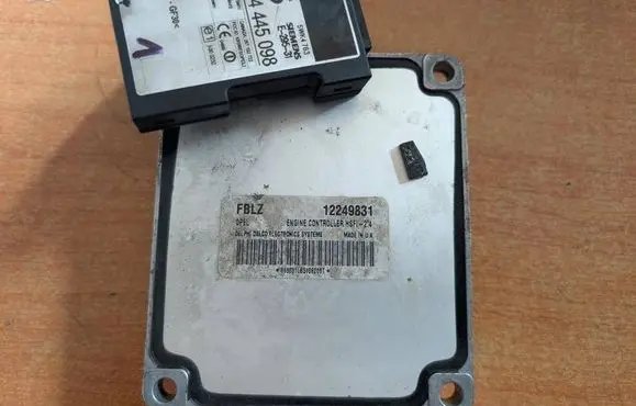 Opel Astra G Engine ECU kit and lock set 12249831