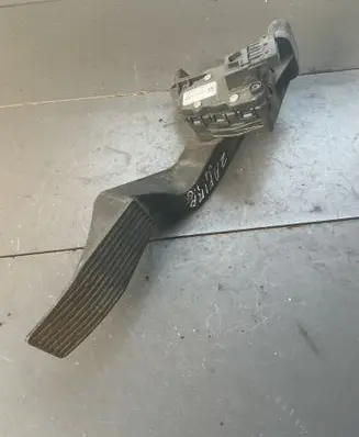 Opel Zafira A Accelerator throttle pedal 6PV00811400 9202341