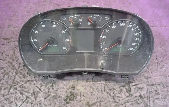 Volkswagen Polo IV 9N3 Speedometer (instrument cluster) 6Q0920823