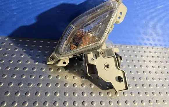 Mazda CX-5 Front indicator light DB2R51350