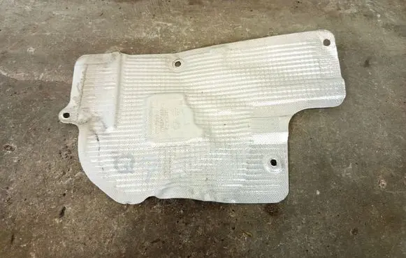 Audi Q7 4M Heat shield in engine bay 4M0825642F