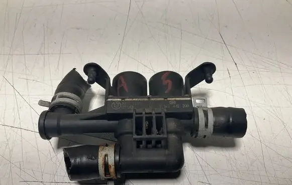 BMW 5 GT F07 Coolant heater control valve 9119164 1147412200