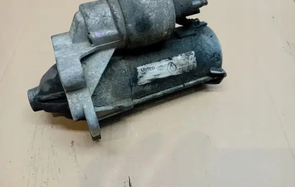 Dacia Duster Air conditioning (A/C) compressor (pump)