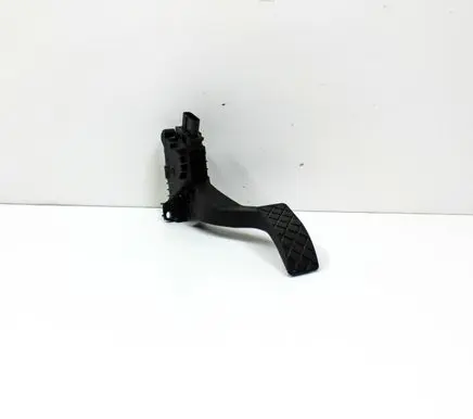 Volkswagen Jetta VII Accelerator throttle pedal 5QM723503