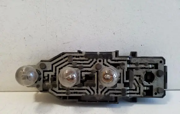 Volkswagen Golf III Tail light bulb cover holder 1H9945257