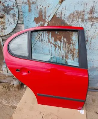Seat Leon (1M) Rear door L53H