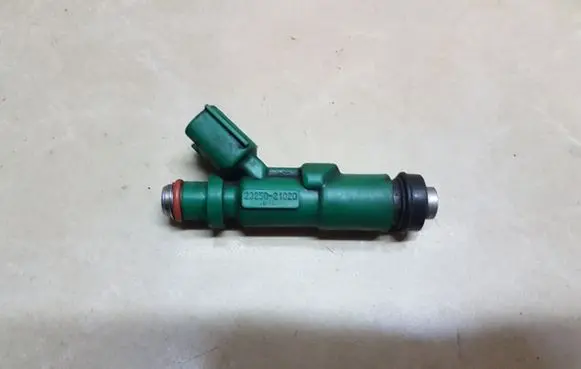 Toyota Prius (XW20) Fuel injector 2325021020