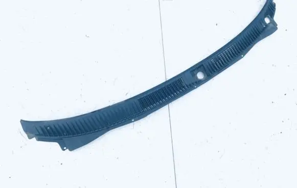 Mitsubishi Lancer Wiper trim mb696769
