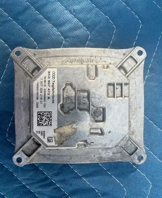 Audi A4 S4 B8 8K Headlight ballast module Xenon 8K0907472A 10EEG100136 130732921801