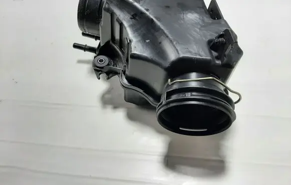 Volvo XC40 Air intake duct part 32336631