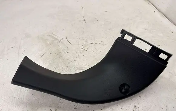 Infiniti QX30 Tailgate trim 909035DA0A