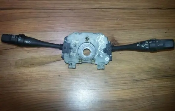 Nissan Micra Wiper turn signal indicator stalk/switch 257sa54394779e