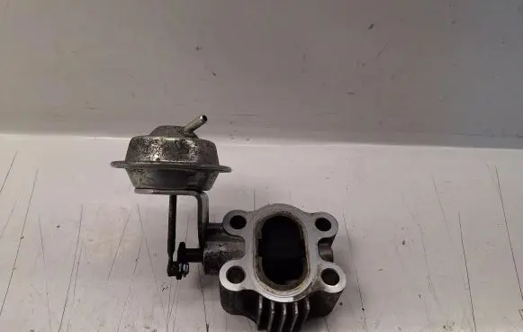Toyota Auris 150 EGR valve 2563026010