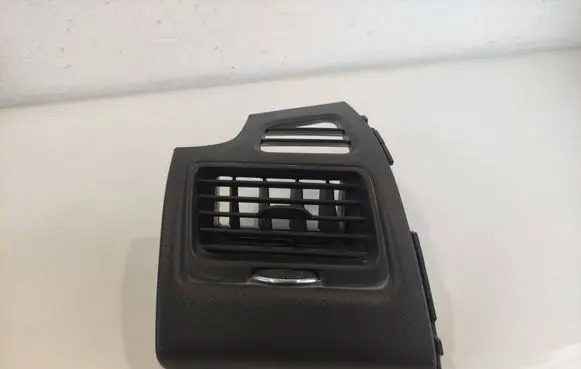 Suzuki Swift II Dash center air vent grill 7364068L00CAREWAY