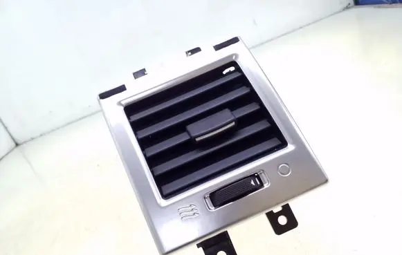 Land Rover Range Rover Sport L320 Dash center air vent grill AH3219637B