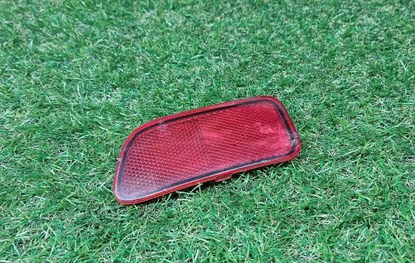 Chevrolet TrailBlazer Rear tail light reflector 15000427