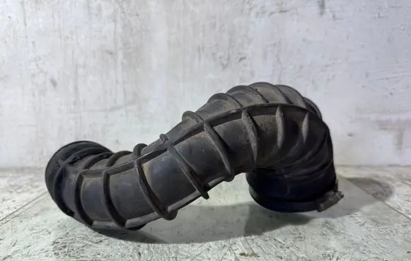 Volvo S60 Air intake hose/pipe 8634148