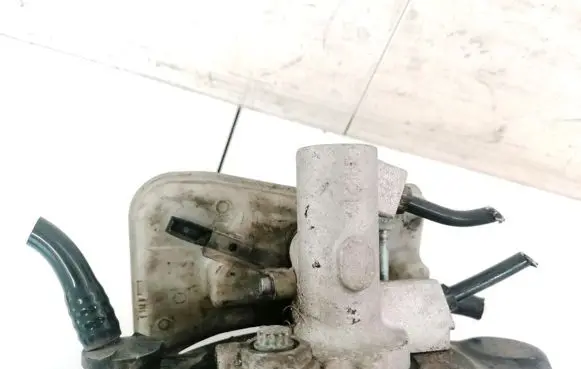 Audi A4 S4 B6 8E 8H Master brake cylinder