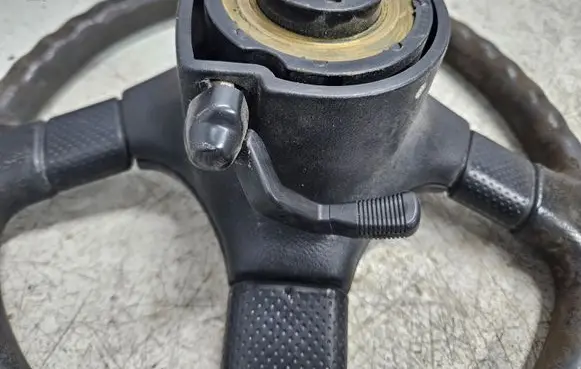 Mitsubishi Colt Steering wheel MB564540 0509