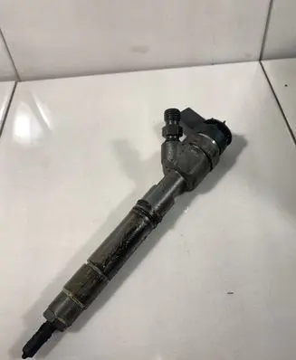 Mercedes-Benz B W245 Fuel injector 0445110167